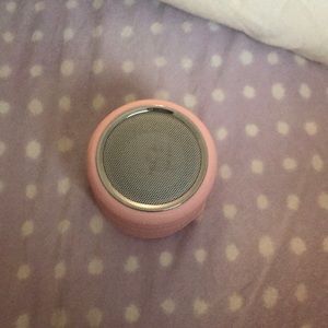 Baby pink mini speaker